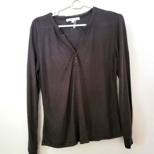 Young, fabulous, & broke t-shirt Size Medium